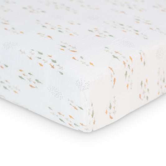 Lulujo - Cotton Fitted Cot Sheet - Fish (135cm x 70cm)