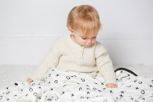 Lulujo - Quilt - Hugs & Kisses