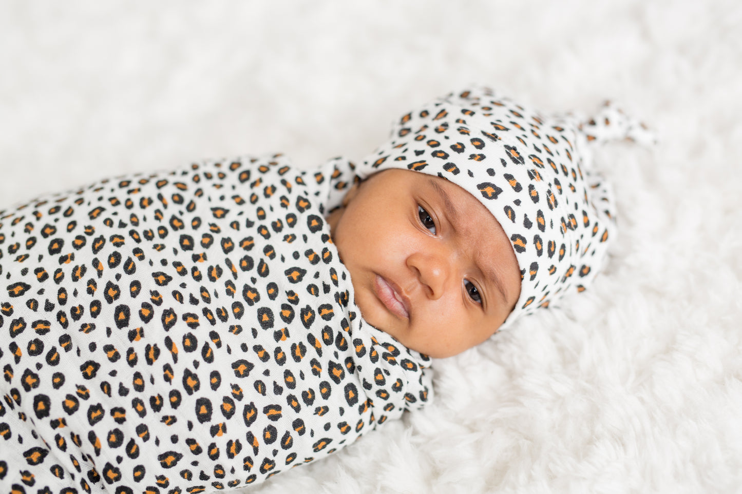 Lulujo - Bamboo Hat and Swaddle Blanket Gift Set - Leopard