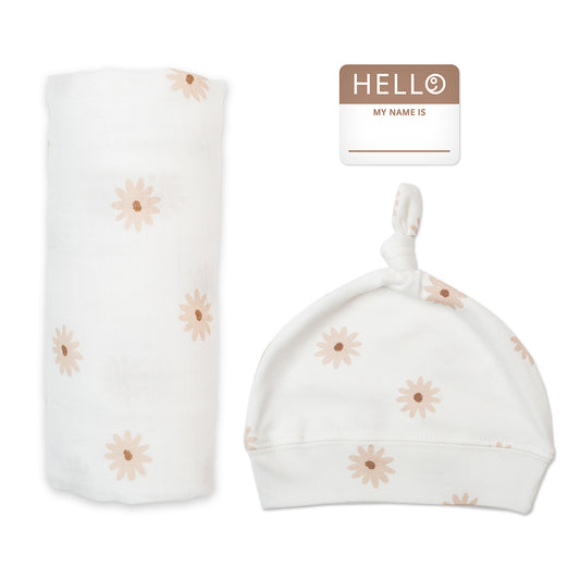 Lulujo - Bamboo Hat and Swaddle Blanket Gift Set - Daisies