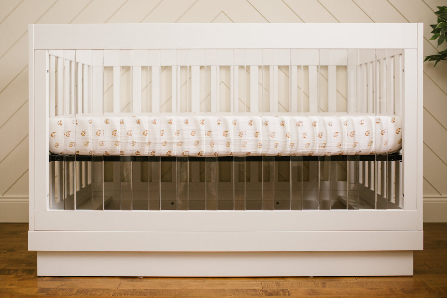 Lulujo - Cotton Fitted Cot Sheet - Rainbows (135cm x 70cm)