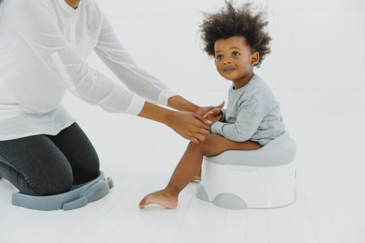 When to Start Potty Training: Reading the Signs