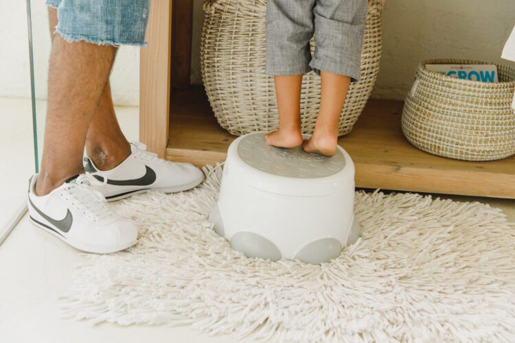 Bumbo - Step 'n Potty - Cool Grey