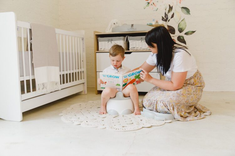 Bumbo - Step 'n Potty - Cool Grey