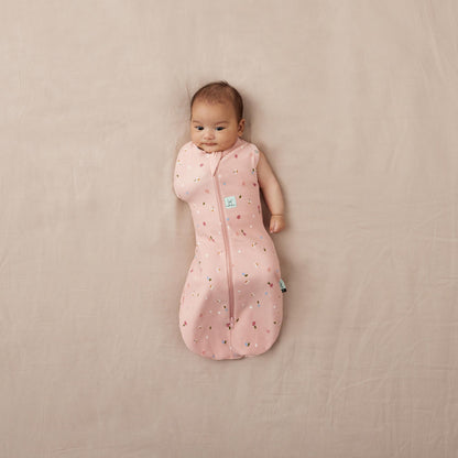 ergoPouch - Organic All Year Cocoon Swaddle Sleeping Bag - Daisy 1.0 TOG