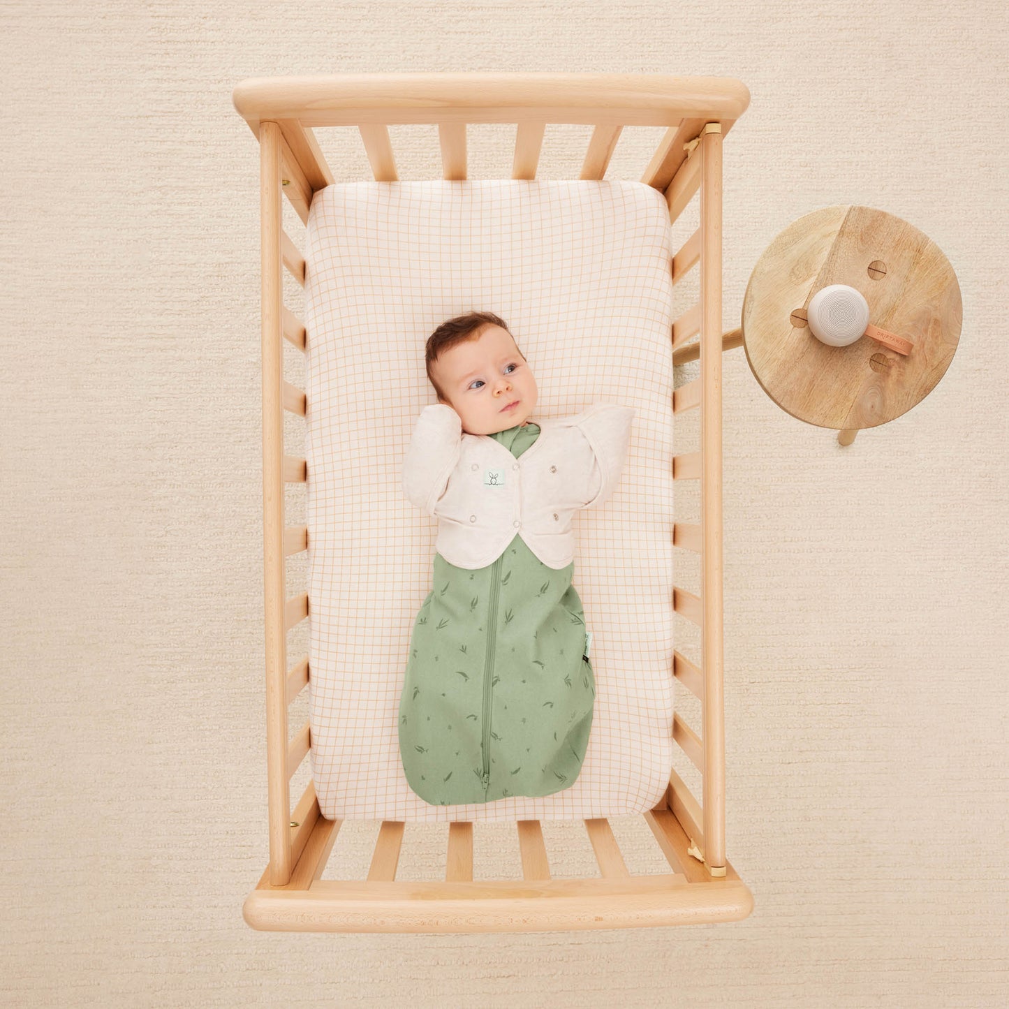 ergoPouch - Newborn Starter Pack- Cocoon 1.0 TOG / Butterfly Cardi 0.2 TOG / Layers Long Sleeve 1.0 TOG / White Noise Machine