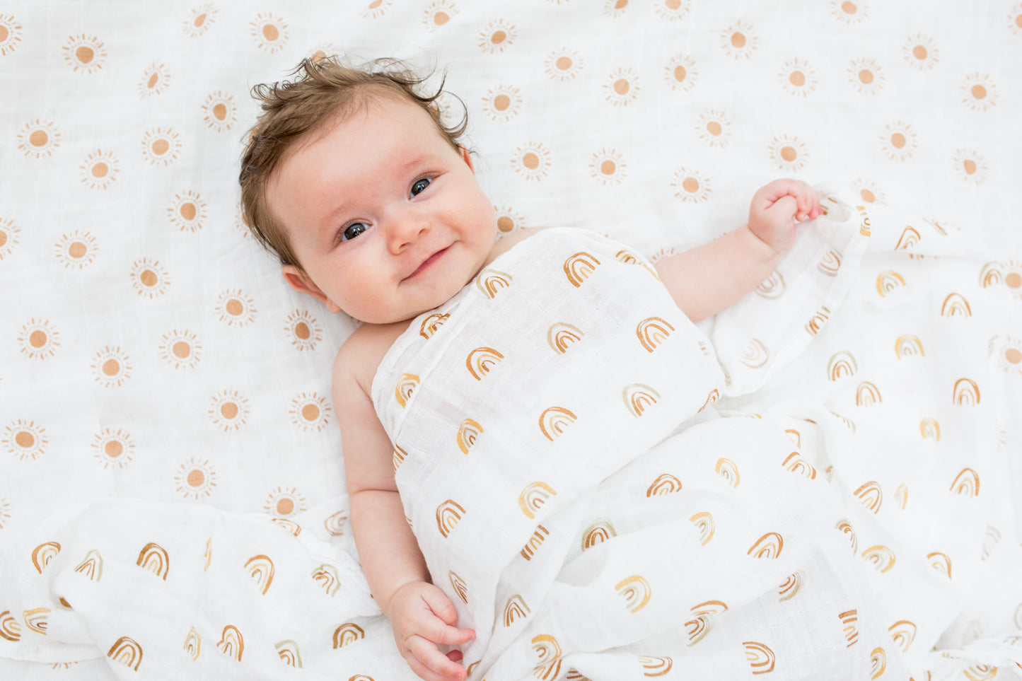 Lulujo - 2 Pack Cotton Swaddles - Rainbows / Suns (100cm x100cm)