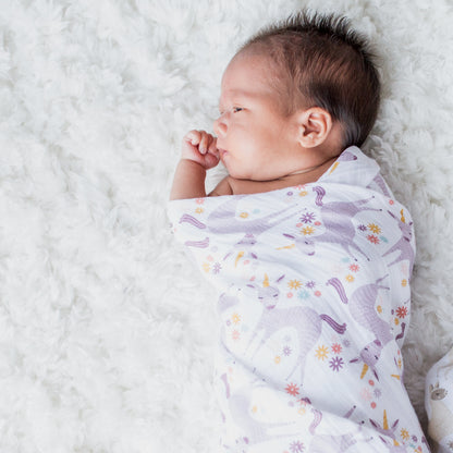 Lulujo - Muslin Swaddle - Unicorns (120cm x 120cm)