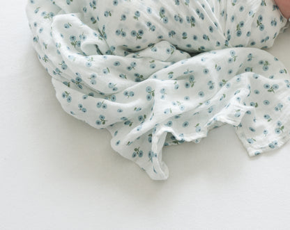 Lulujo - Muslin Swaddle - Blueberries (100cm x 100cm)