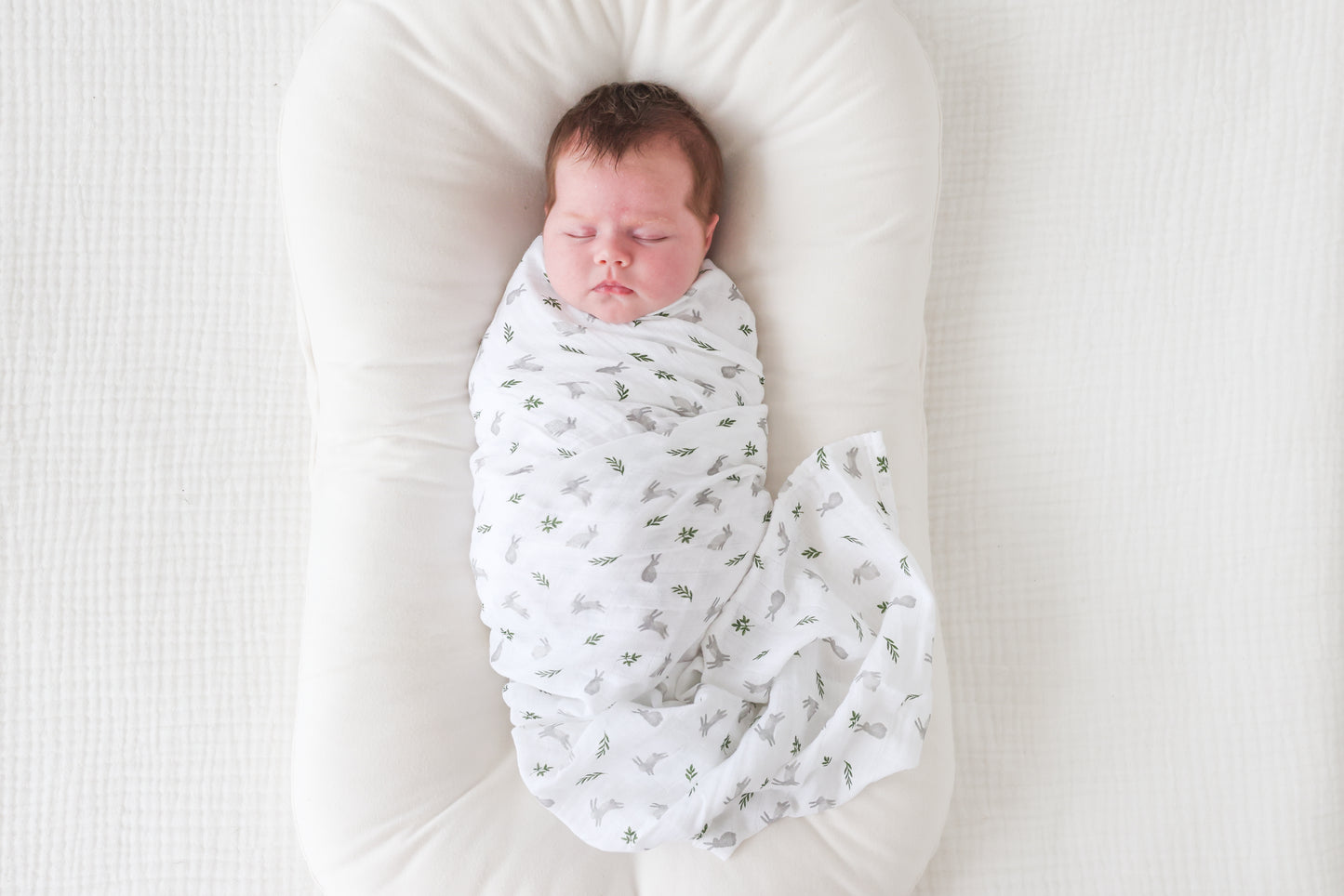 Lulujo - Muslin Swaddle - Bunnies (100cm x 100cm)
