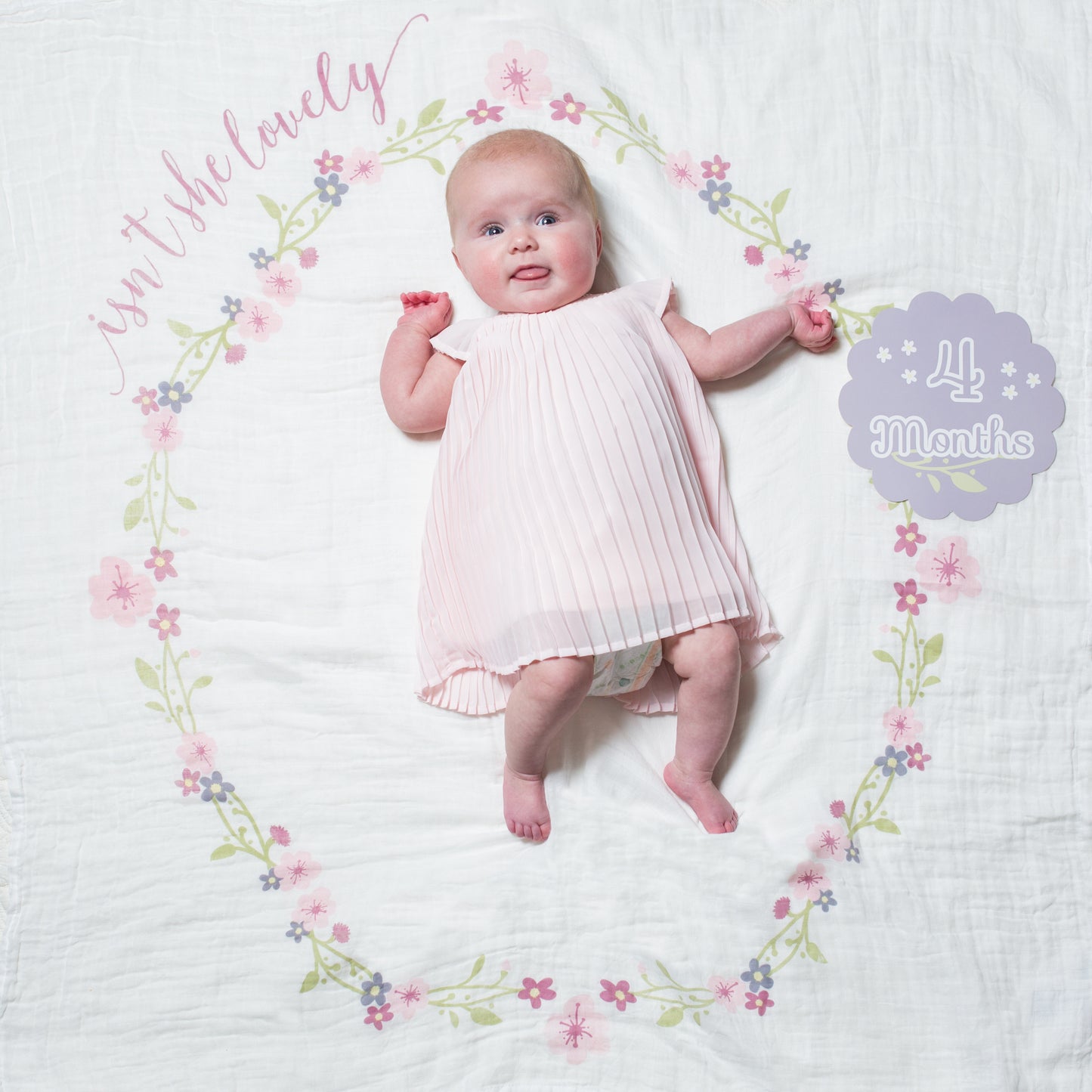 Lulujo - Single Cotton Swaddle & Cards Gift Set- Isn't She Lovely