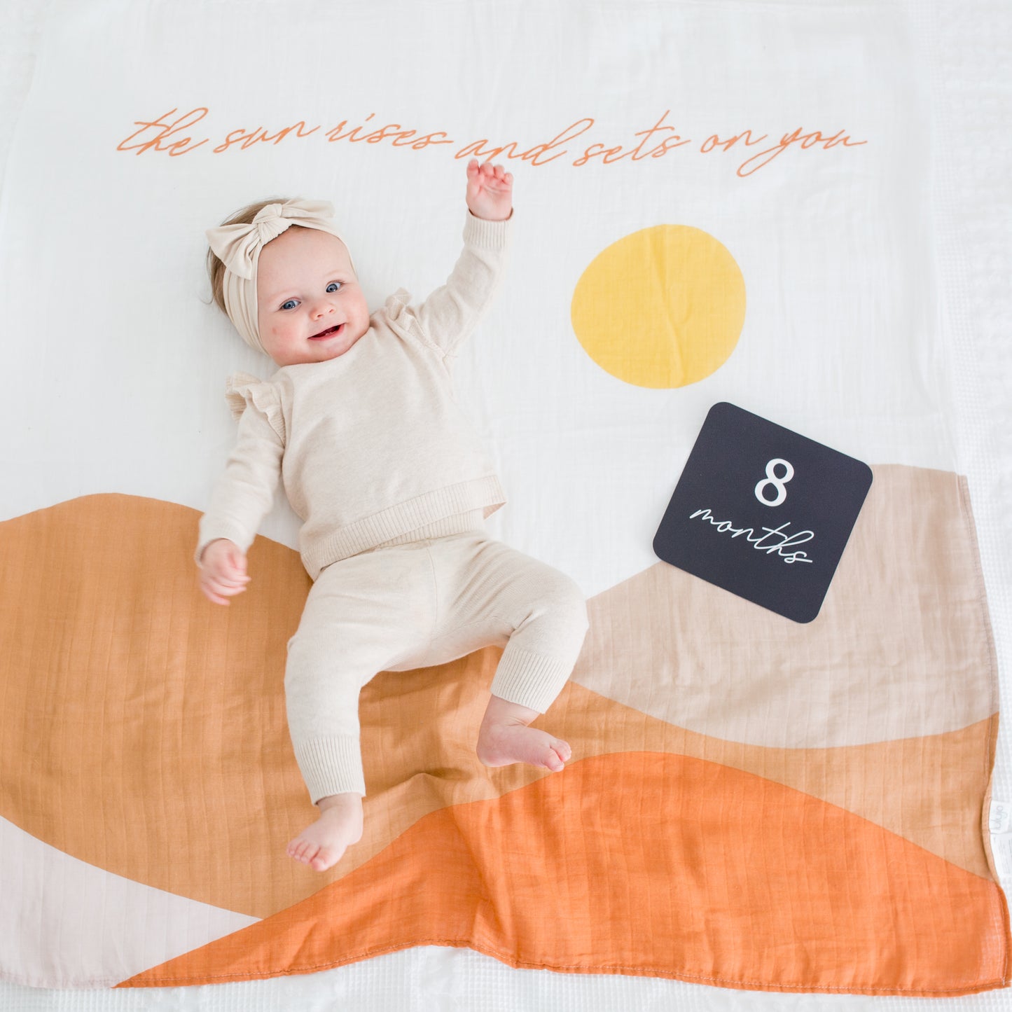 Lulujo - Single Cotton Swaddle & Cards Gift Set- Sun Rise