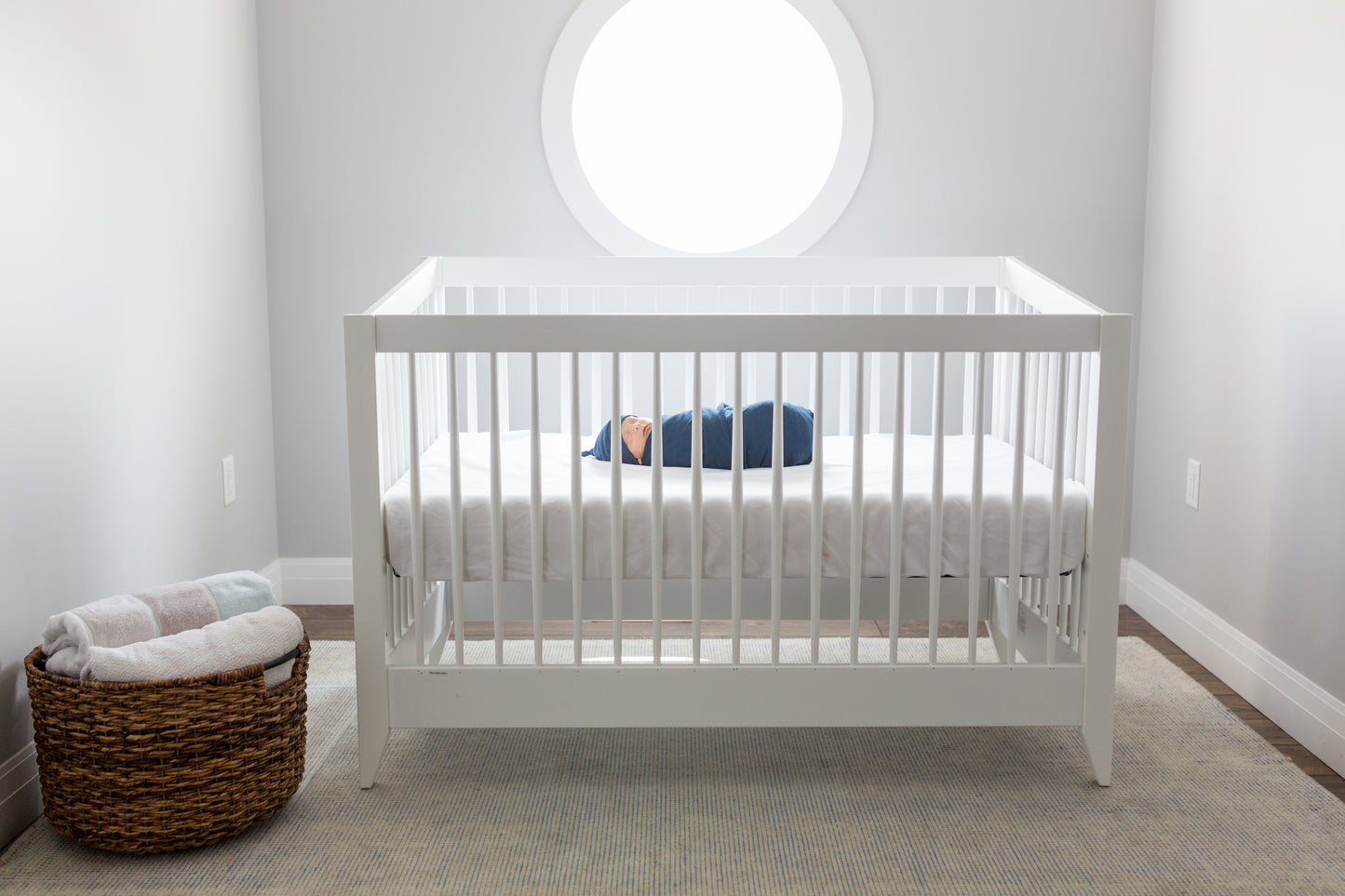 Lulujo - Bamboo Hat and Swaddle Blanket Gift Set - Navy