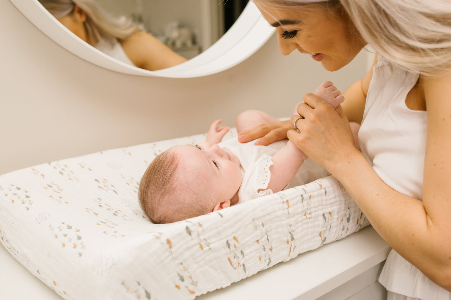 Lulujo - Cotton Fitted Crib Sheet - Fish  (81cm x 43cm)