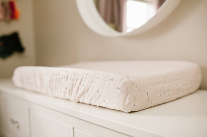 Lulujo - Cotton Fitted Crib Sheet - Dragonflies (81cm x 43cm)