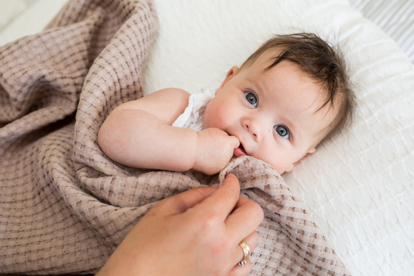 Lulujo -  Waffle Blanket - Sand