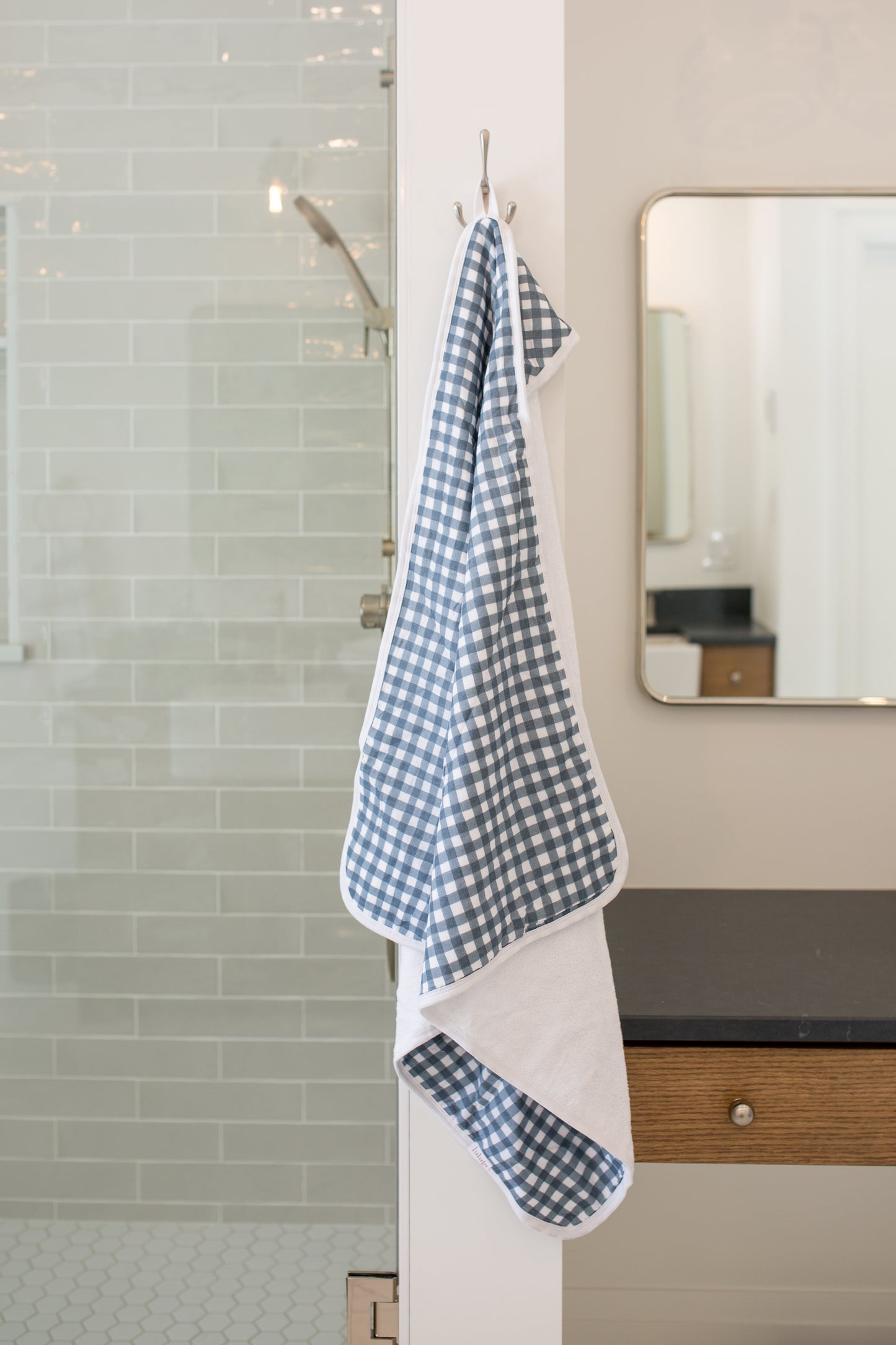 Lulujo - Hooded Towel - Navy Gingham