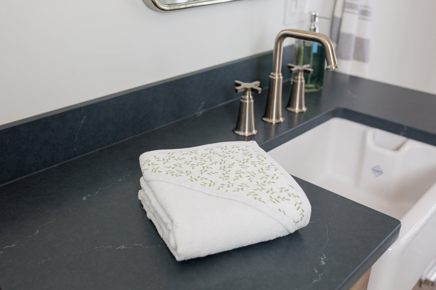 Lulujo - Hooded Towel - Greenery