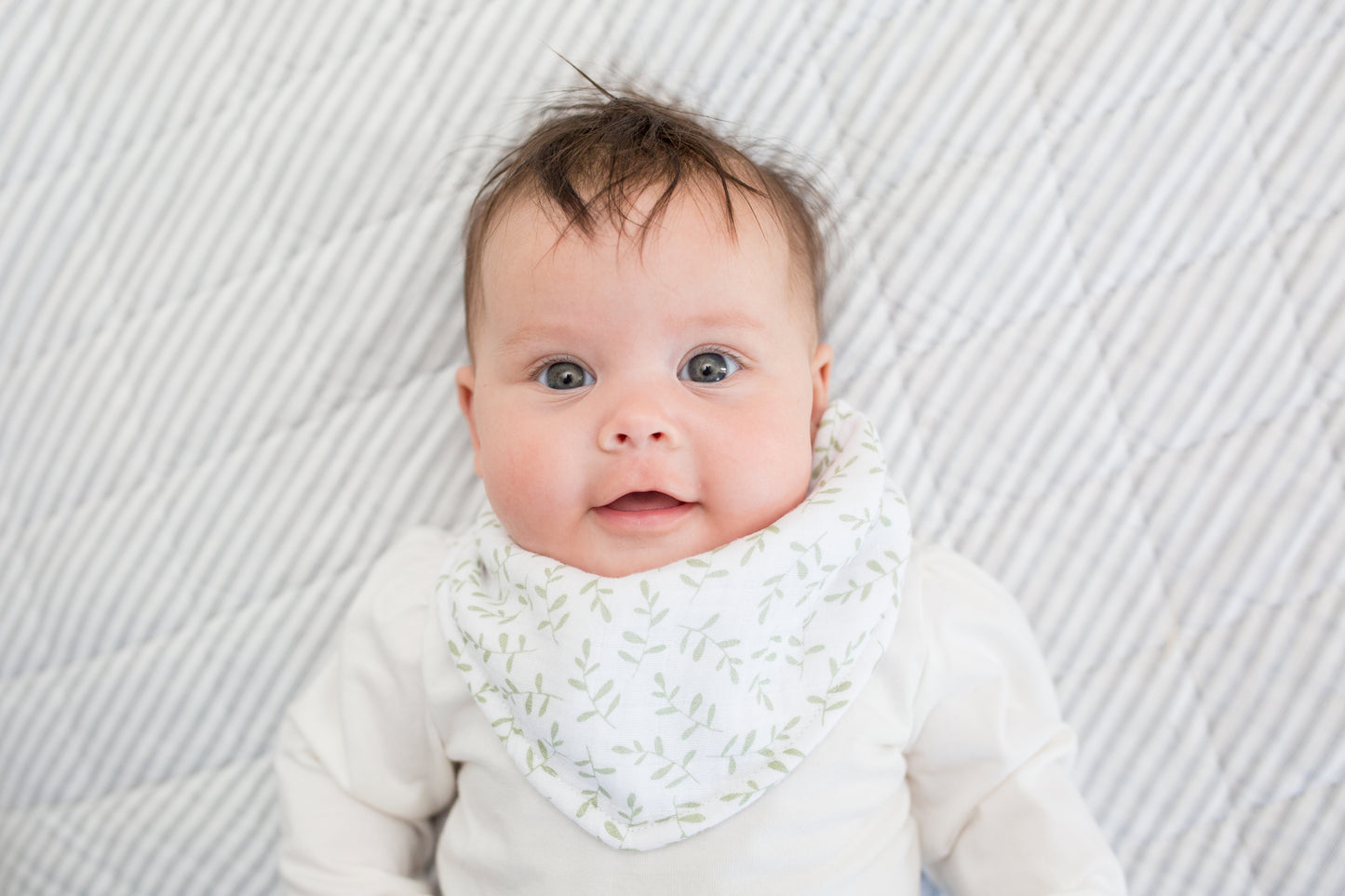 Lulujo - 2 pack Bandana Bib - Daisy & Greenary