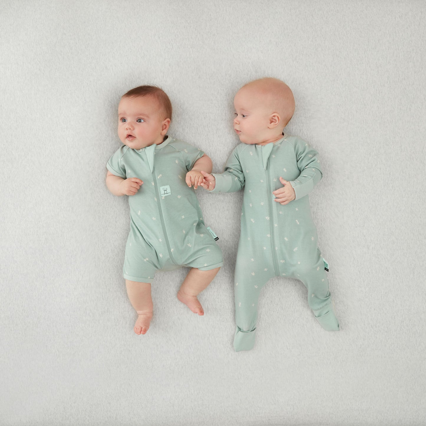 ergoPouch - Organic Layers Long Sleeve Babygrow Sage - Mild 0.2 TOG