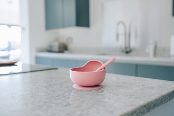 Theodore and Raffy - Silicone Scoop Back Suction Bowl