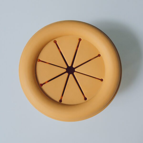 Theodore and Raffy - Collapsible Suction Snack pot